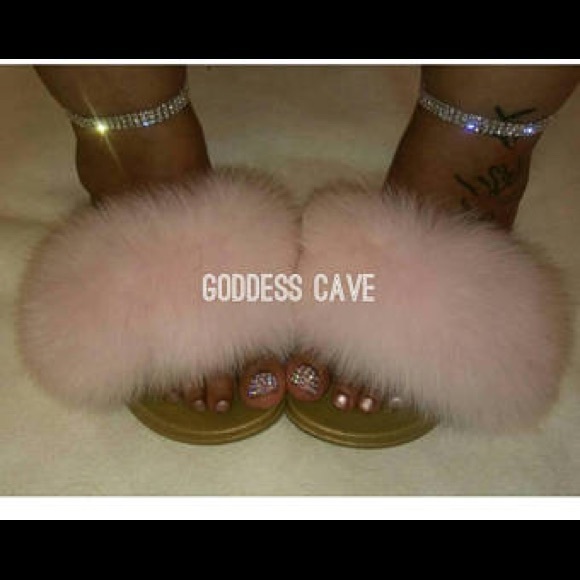 Shoes - Custom Fluffy Fur Slides 🤪‼️